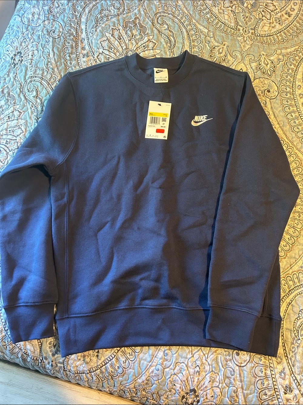 Nike Men’s Crewneck Sweatshirt in Navy Blue with White Swoosh